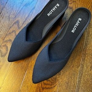 Black Rothy's Point II Flats Size 8.5 Medium Width